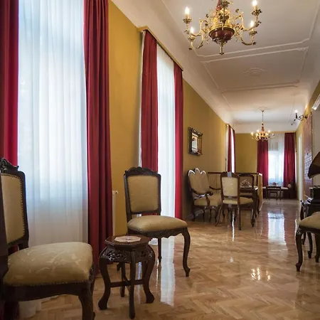 Bed & Breakfast Center Deluxe Garni