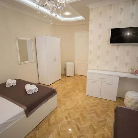 Bed & Breakfast Center Deluxe Garni