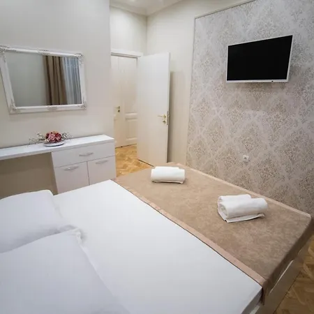Center Deluxe Garni 4* Nis