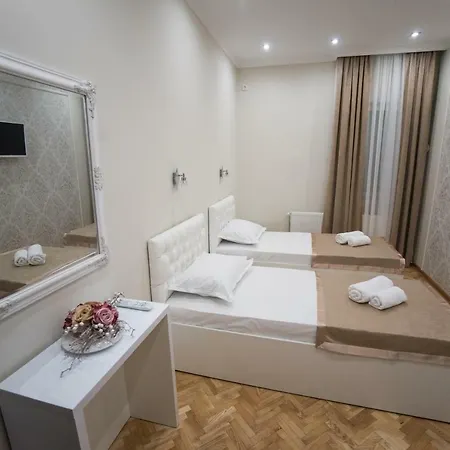 Center Deluxe Garni Nis