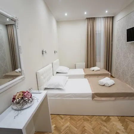 Bed & Breakfast Center Deluxe Garni