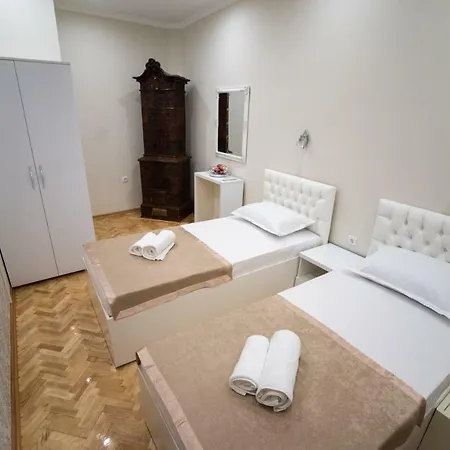 Center Deluxe Garni Bed & Breakfast Nis